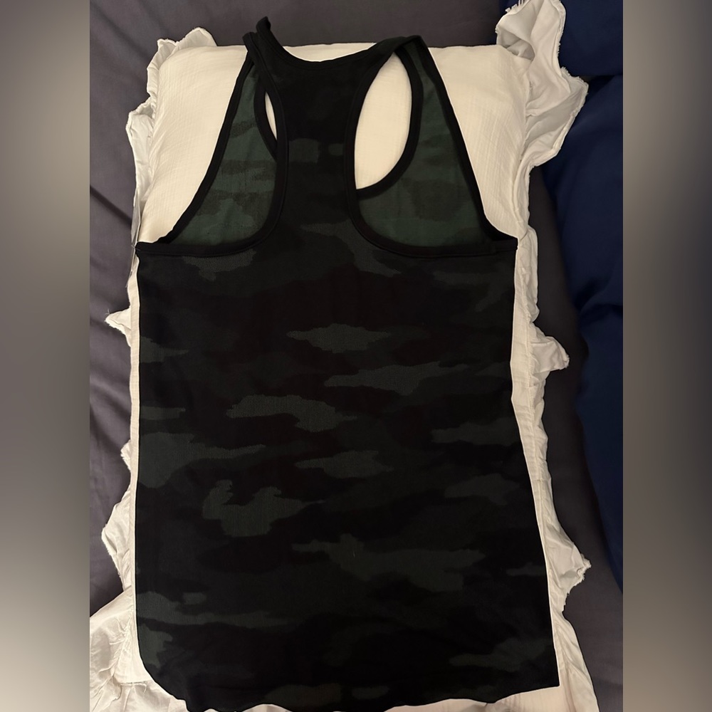 Camo performance tank